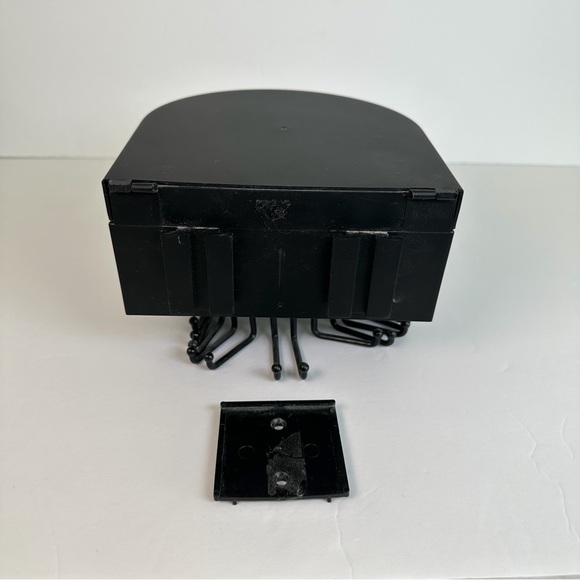 Tie-Matic Rotating Tie Holder- Battery Operated- Wall/Cabinet Mount- Tested - Picture 5 of 5